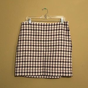 White House Black Market Houndstooth Skirt